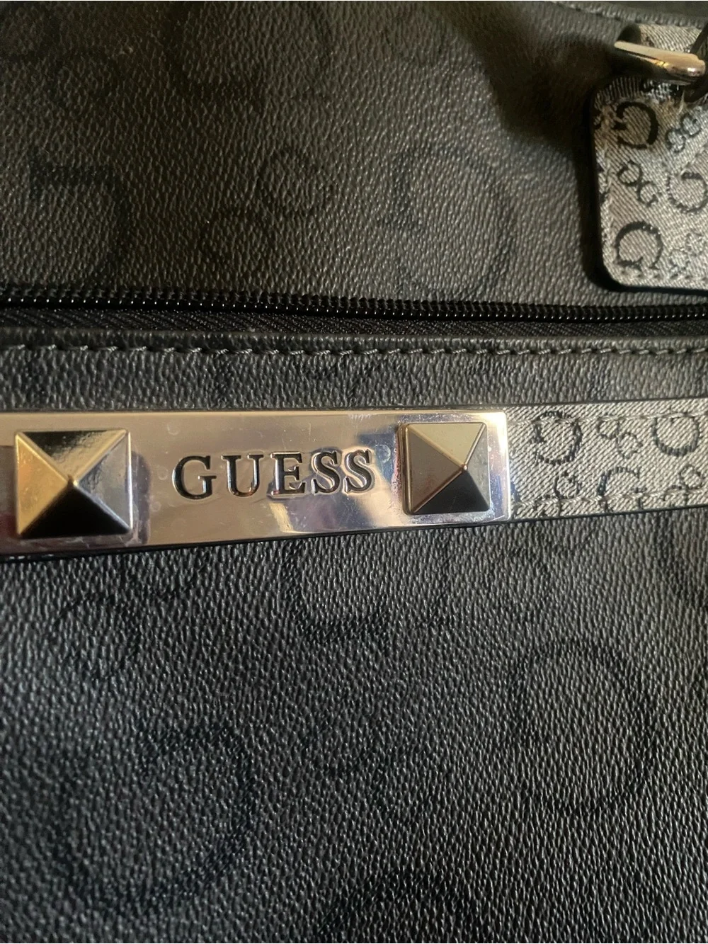 GUESS Black/Gray Signature Laptop Tote